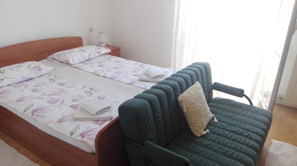 Zule Apartment Roč Eksteriør billede