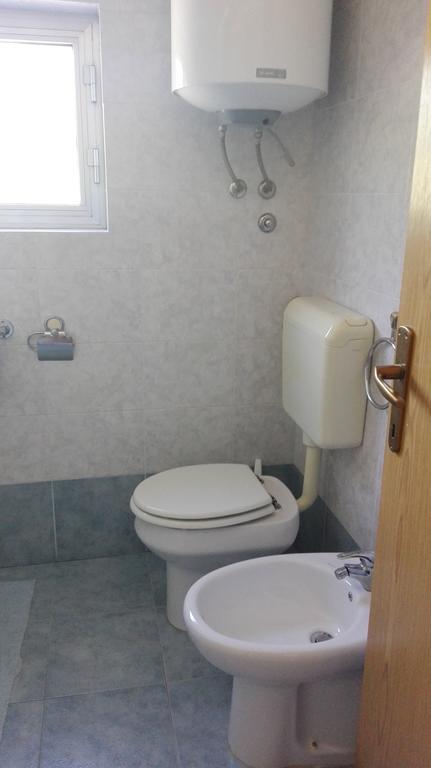 Zule Apartment Roč Eksteriør billede