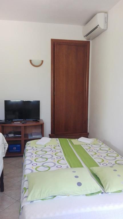 Zule Apartment Roč Eksteriør billede