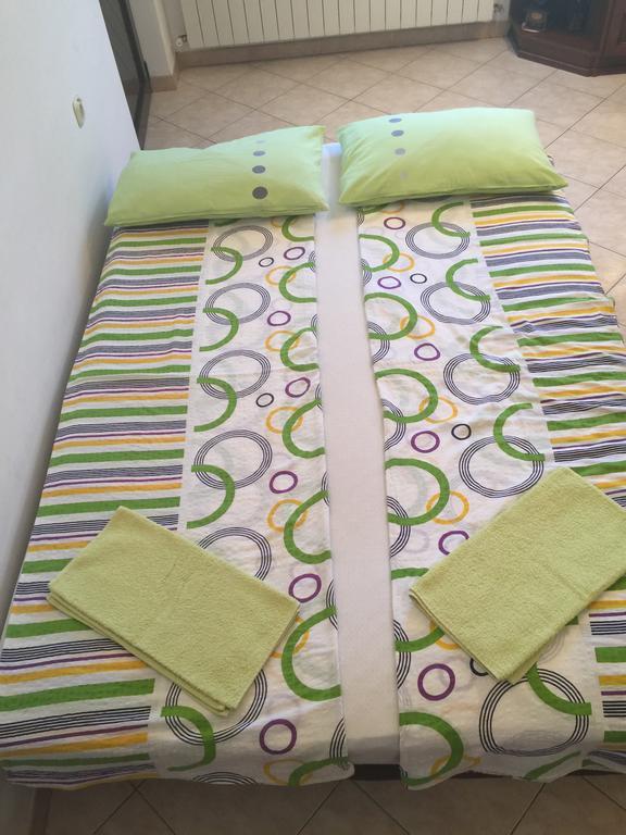 Zule Apartment Roč Eksteriør billede