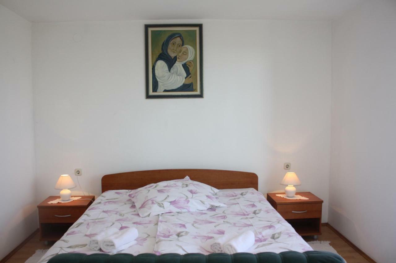 Zule Apartment Roč Eksteriør billede